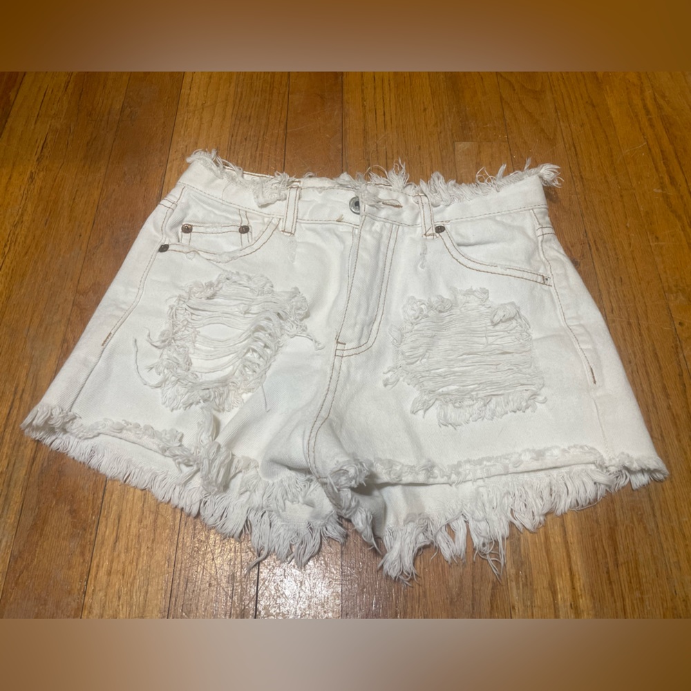 Pull&Bear Distressed White Denim Shorts